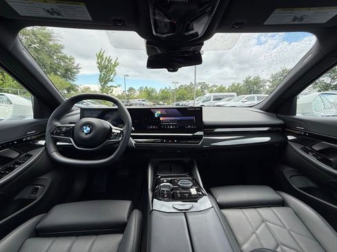 Used 2026 BMW 530i xDrive image 18