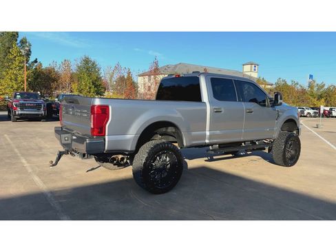 Used 2020 Ford F250 XLT image 8