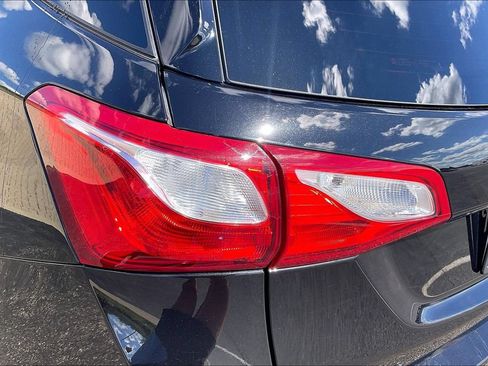 Used 2019 Chevrolet Equinox LT FWD image 29