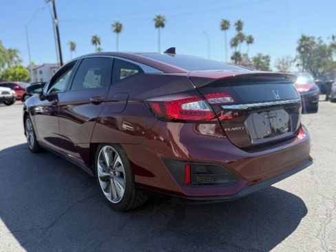 Used 2019 Honda Clarity Plug-In Hybrid image 5