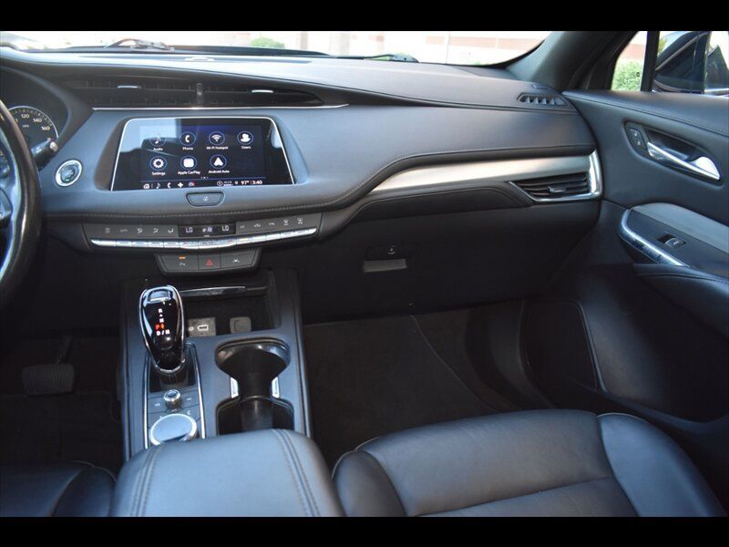 Used 2023 Cadillac XT4 Premium Luxury FWD image 30
