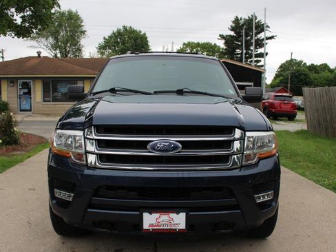 Used 2016 Ford Expedition XLT w/ Equipment Group 202A AWD/4WD image 3