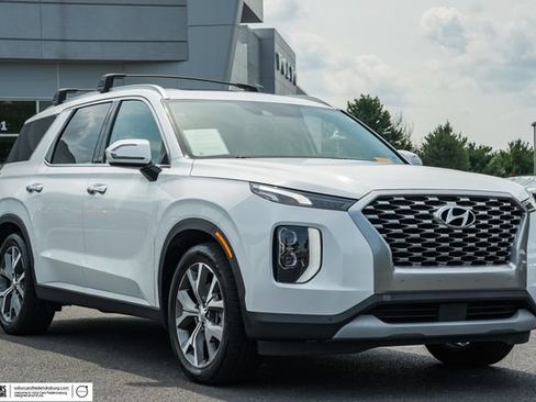 Used 2022 Hyundai Palisade SEL w/ 8P Bench Seat Package AWD/4WD image 1