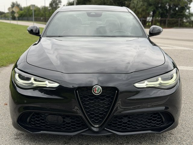Used 2024 Alfa Romeo Giulia Veloce RWD image 8