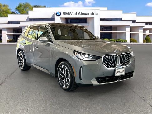 Used 2026 BMW X3 xDrive30i w/ Convenience Package AWD/4WD image 3