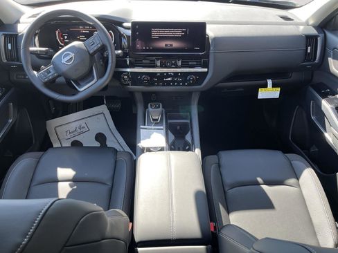 New 2026 Nissan Pathfinder SL AWD/4WD image 16