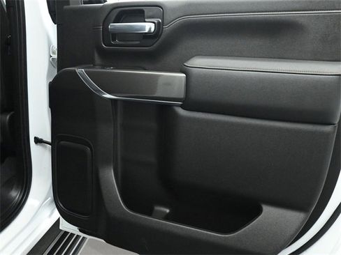 Used 2023 GMC Sierra 3500 AT4 image 15