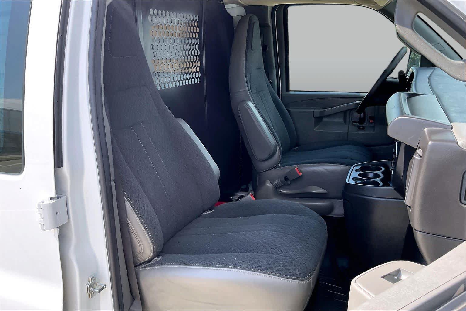 Certified 2025 Chevrolet Express 2500 w/ Driver Convenience Package RWD image 8