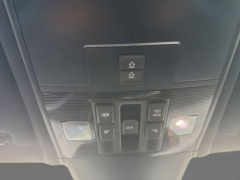 Used 2023 Volkswagen Tiguan SEL R-Line image 18