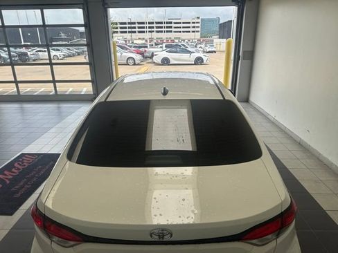 Used 2022 Toyota Corolla L FWD image 6