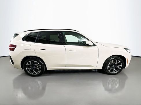 Used 2025 BMW X3 xDrive30i w/ Premium Package AWD/4WD image 4