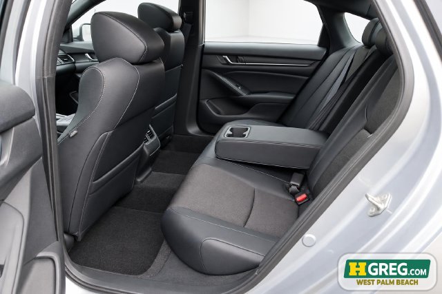 Used 2018 Honda Accord Sport image 8