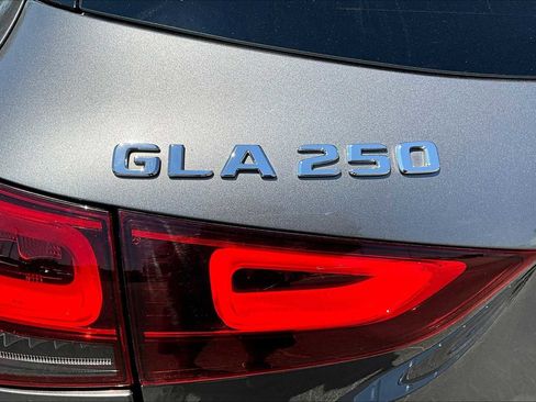 Certified 2023 Mercedes-Benz GLA 250 image 9