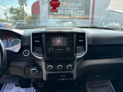 Used 2020 RAM 1500 Big Horn AWD/4WD image 16