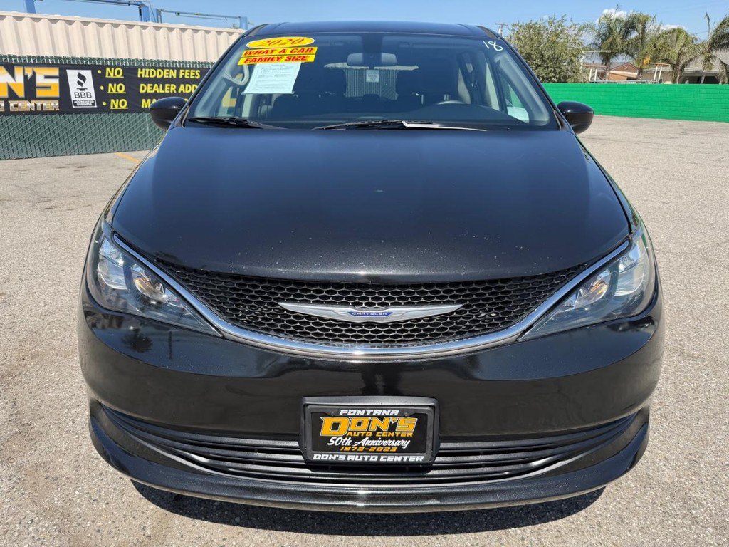 Used 2020 Chrysler Voyager LX FWD image 13