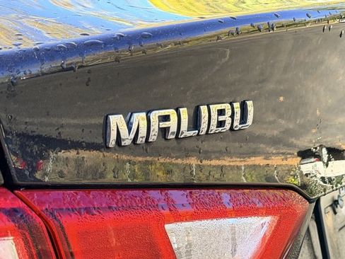Used 2023 Chevrolet Malibu LT image 28
