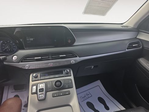 Used 2022 Hyundai Palisade SEL w/ 8P Bench Seat Package FWD image 10