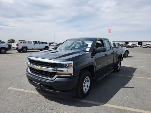 Used 2017 Chevrolet Silverado 1500 W/T w/ Trailering Package AWD/4WD image 4