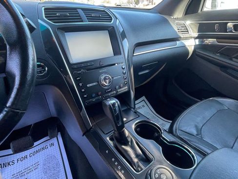 Used 2016 Ford Explorer Limited w/ Equipment Group 301A image 18