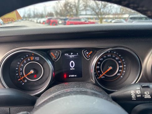 Used 2019 Jeep Wrangler Sport image 13