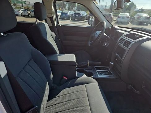 Used 2011 Dodge Nitro Heat image 12