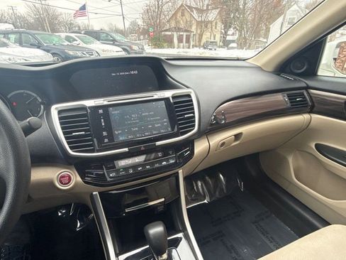Used 2016 Honda Accord EX image 23