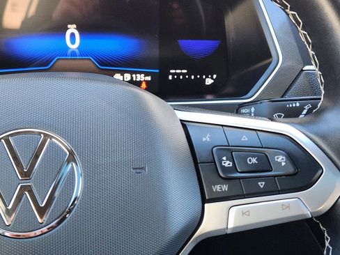 Certified 2024 Volkswagen Tiguan SE image 20