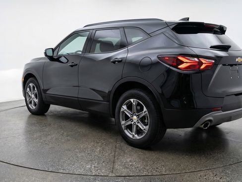 Used 2025 Chevrolet Blazer LT image 6