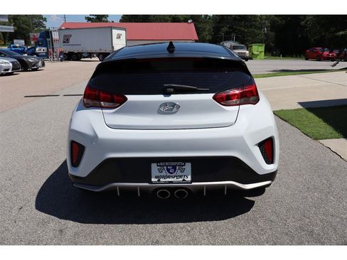 Used 2019 Hyundai Veloster Turbo Ultimate FWD image 4