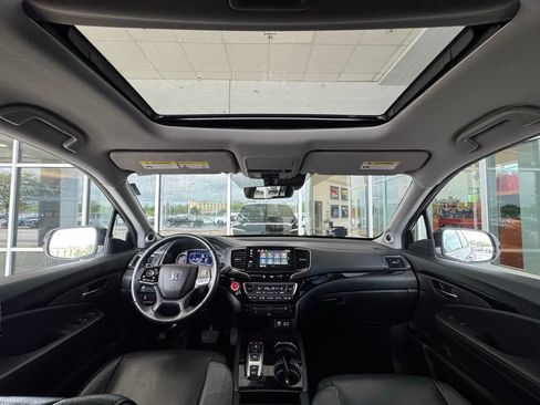 Used 2022 Honda Pilot Touring image 4
