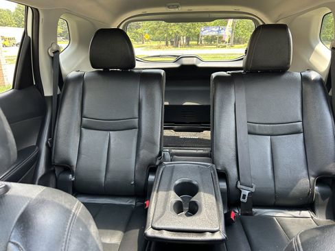 Used 2016 Nissan Rogue SL w/ SL Premium Package FWD image 18