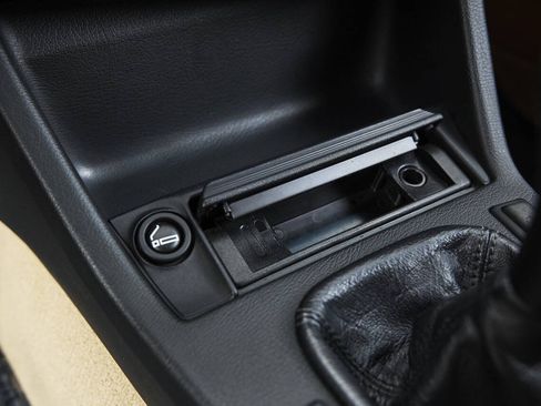 Used 1991 BMW 318iS Coupe RWD image 57
