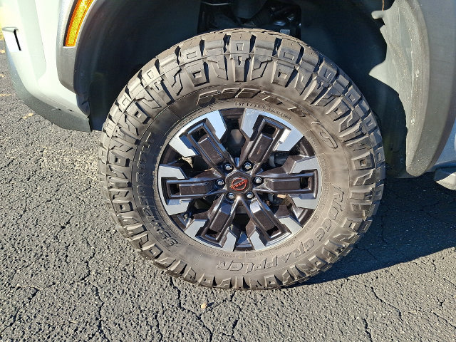 Used 2022 Nissan Frontier PRO-4X w/ Off-Road Protection Package AWD/4WD image 8