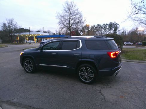 Used 2019 GMC Acadia Denali w/ Technology Package image 9