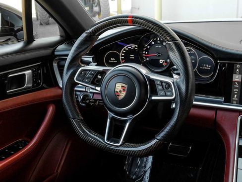 Used 2018 Porsche Panamera 4S image 20