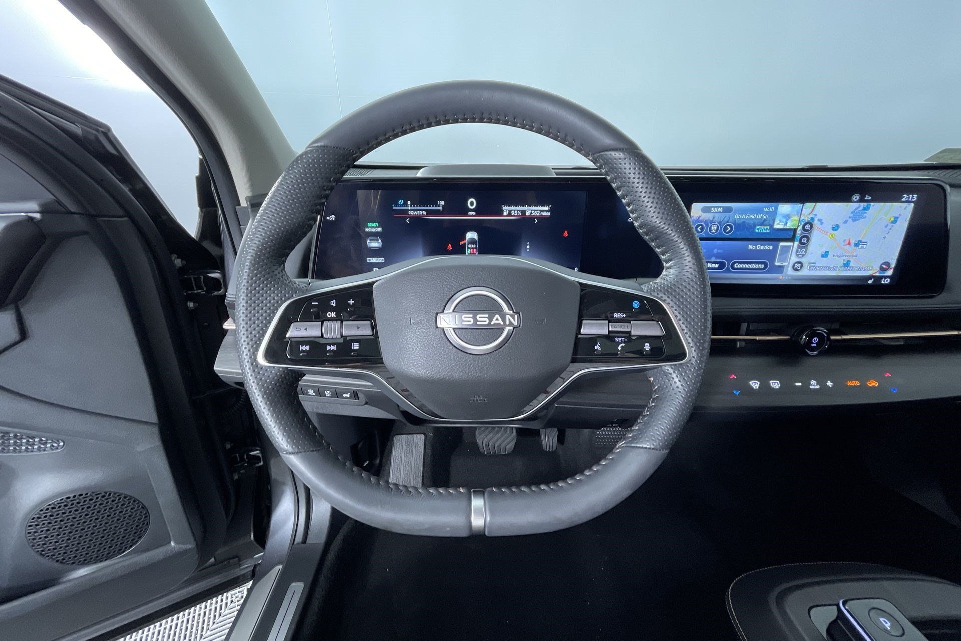 Certified 2024 Nissan Ariya AWD image 15