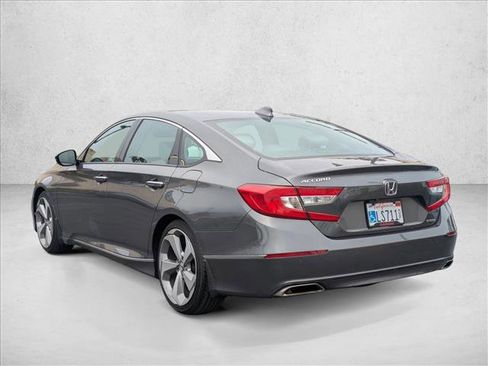 Used 2018 Honda Accord Touring image 8