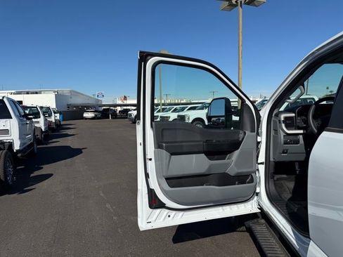 New 2026 Ford F550 4x4 Supercab Super Duty image 11