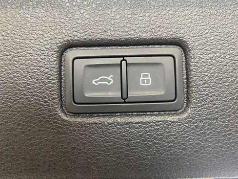 Used 2023 Audi Q7 3.0T Premium Plus image 8