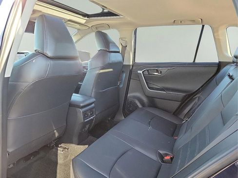 Used 2019 Toyota RAV4 Limited image 9