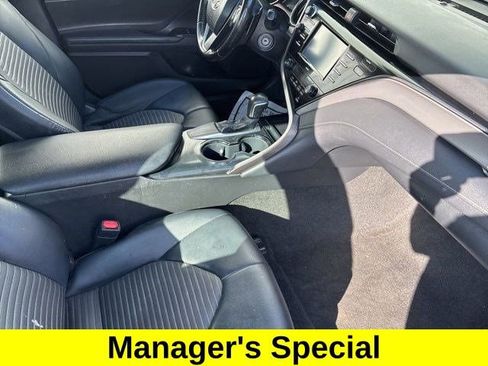 Used 2020 Toyota Camry SE image 33
