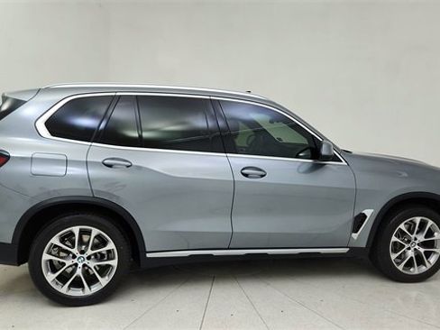 Used 2026 BMW X5 sDrive40i image 6
