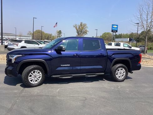 Used 2024 Toyota Tundra SR5 w/ SR5 Premium Package AWD/4WD image 7