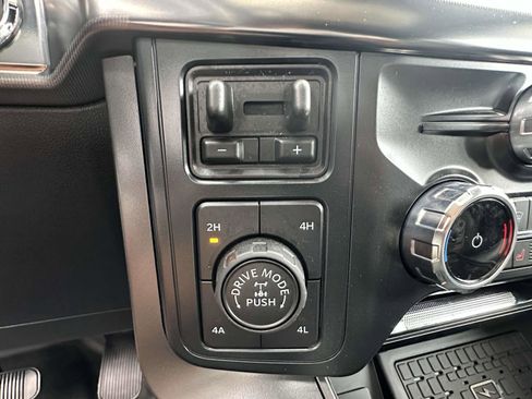 New 2025 Ford F150 Lariat w/ Equipment Group 502A High image 29