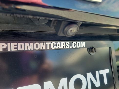 Used 2023 Nissan Rogue SV image 12