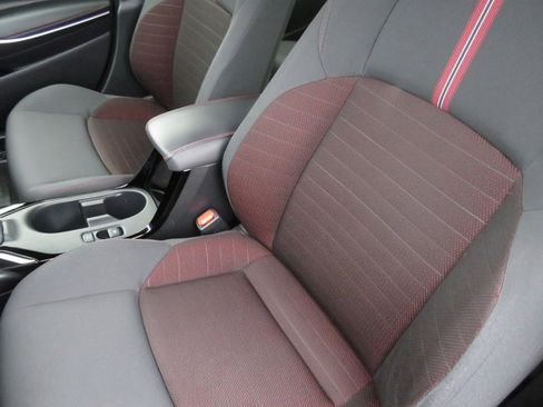 Certified 2024 Toyota Corolla SE image 18