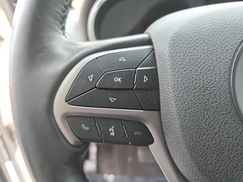 Used 2018 Jeep Grand Cherokee Limited image 17