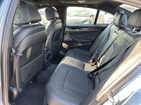 Used 2021 BMW 530i w/ Premium Package RWD image 31