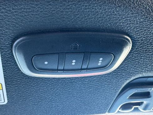 Used 2022 Jeep Wrangler Unlimited Sahara w/ LED Lighting Group image 28