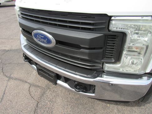 Used 2017 Ford F450 XL image 21